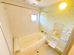 画像5:浴室換気乾燥機付き一坪タイプの浴槽です。