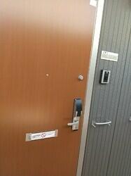 画像14:デジタルキー付玄関ドア