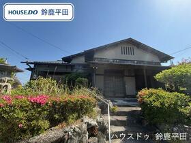 三重県四日市市前田町