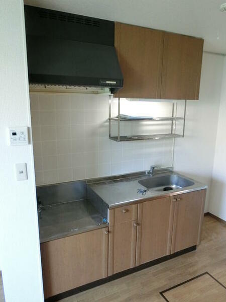 画像4:ガスコンロ2口設置可のキッチンです。