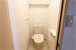 画像8:温水洗浄暖房便座のトイレ