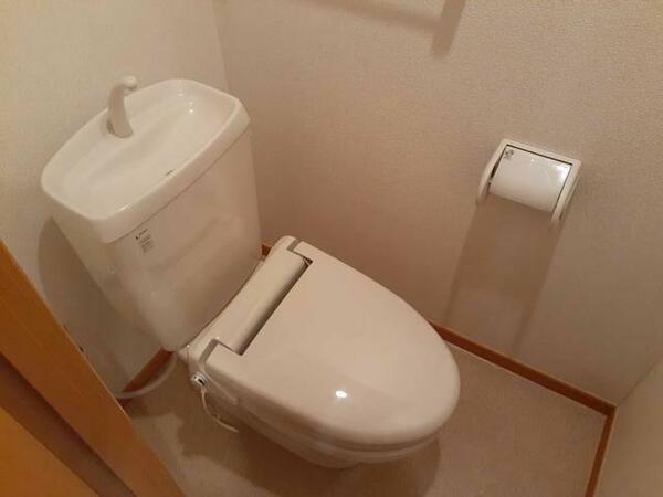 画像7:清潔感のあるトイレです