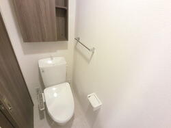 画像7:温水便座付きトイレ