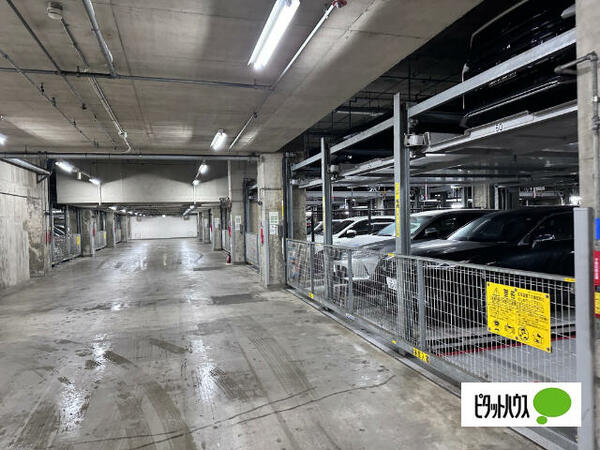 画像9:駐車場