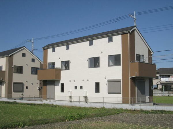 detached 東京都府中市住吉町４丁目

地図を見る