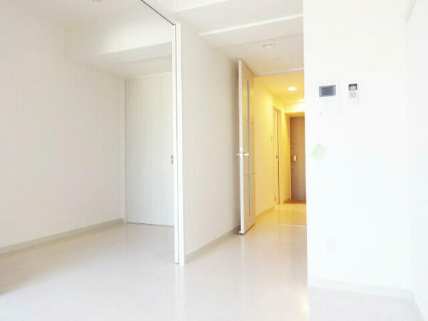 画像6:白を基調とした室内は清潔感があり快適な空間です☆