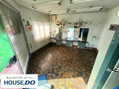commercial 大阪府枚方市長尾家具町２丁目