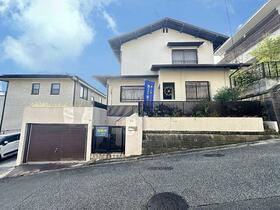 兵庫県川西市萩原台東１丁目