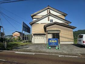 新潟県長岡市岩田