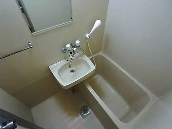 画像5:お風呂・トイレ別々のセパレートです