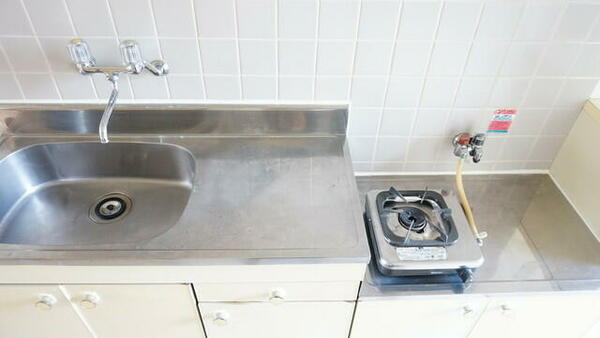 画像4:自炊派には便利なガスコンロ設置可能キッチンです♪