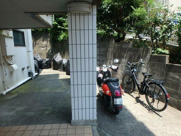 画像4:多くのバイク、自転車等が置ける駐輪場です！
