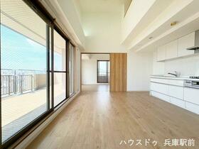 ワコーレハーバーコート神戸　（中央市場前）