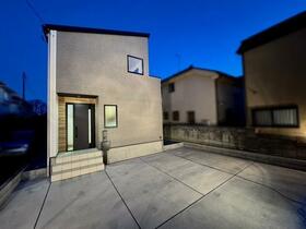 埼玉県越谷市赤山町３丁目