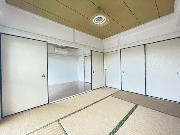 画像4:押入れがついている和室。生活感を隠して、落ち着いた時間を過ごす部屋にできます。