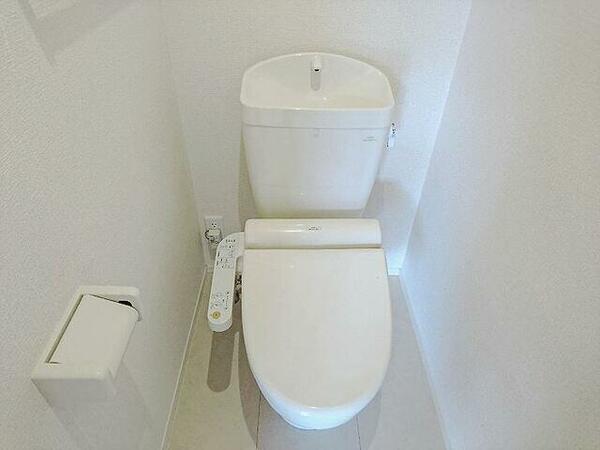 画像6:温水洗浄暖房便座トイレ
