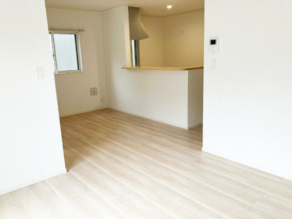 detached 埼玉県吉川市新栄２丁目
地図を見る