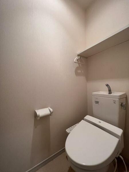 トイレ：２階トイレ（クリーニング前）