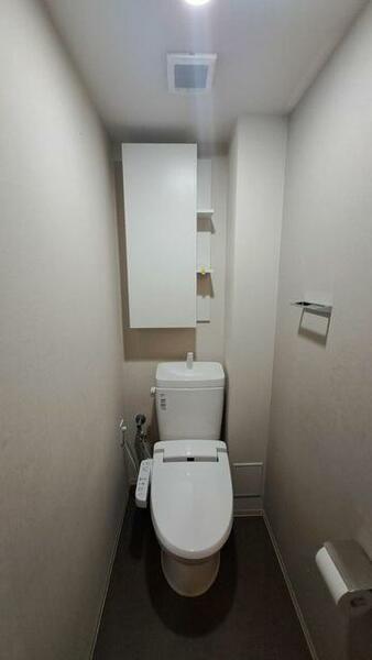 画像7:トイレ（温水洗浄便座）