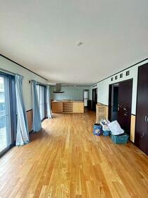 神奈川県伊勢原市沼目５丁目