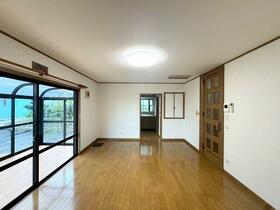 神奈川県厚木市棚沢