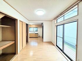 神奈川県厚木市飯山南1丁目