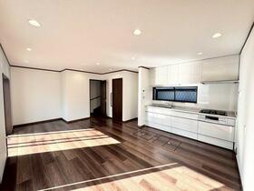 神奈川県厚木市金田