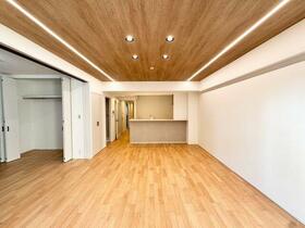 ルネ・エアズヒル?番館