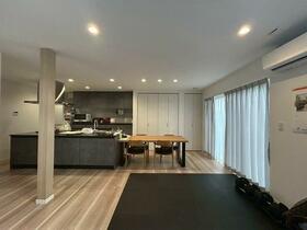 神奈川県厚木市飯山南１丁目