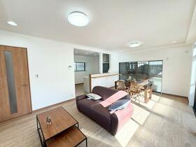 神奈川県厚木市飯山南１丁目