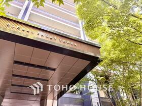 ＧＬＯＢＡＬ　ＦＲＯＮＴ　ＴＯＷＥＲ