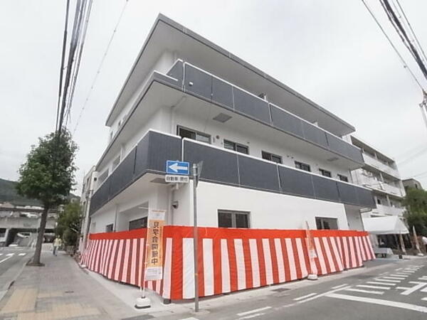 兵庫県神戸市東灘区森南町１丁目(賃貸マンション1LDK・3階・39.60㎡)の写真 その1