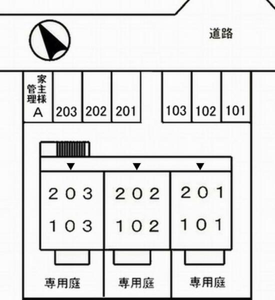 画像14:駐車場