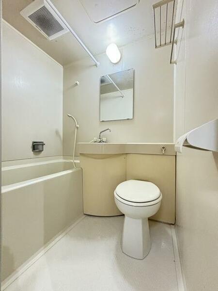 画像5:バストイレが一緒になってるとお掃除がしやすいです♪