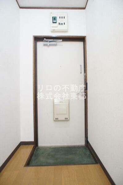 画像6:すっきりシンプルな玄関スペースです！