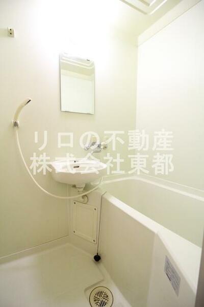 画像5:清潔感のある浴室で、１日の疲れを癒しリラックスできます。