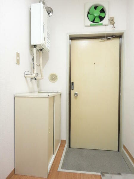画像7:下駄箱があるので玄関はいつでもスッキリ。