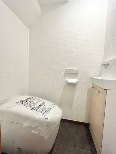 トイレ：1階　手洗い場付き