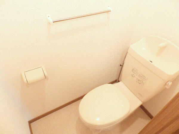 画像11:トイレ同型タイプの写真です