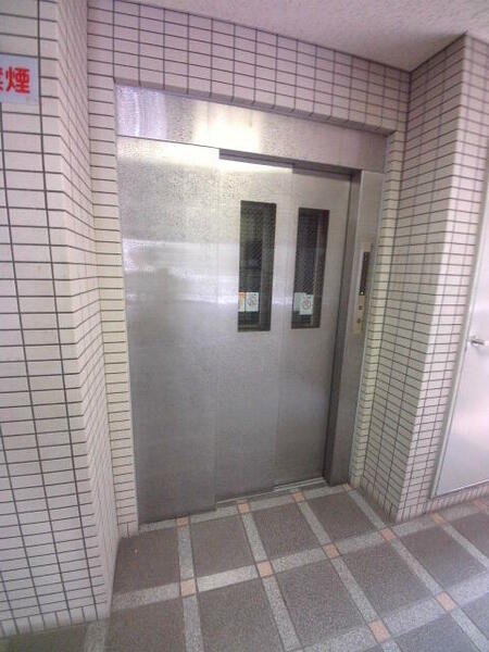 画像9:エレベーター完備