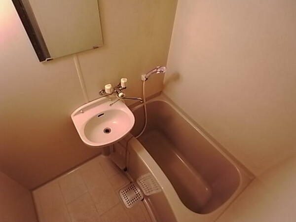 画像5:お風呂・トイレ別々のセパレートです