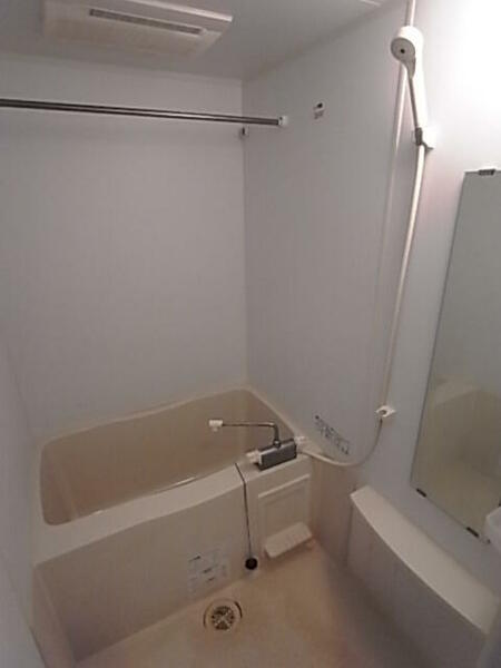 画像16:浴室乾燥機付きのバスルーム