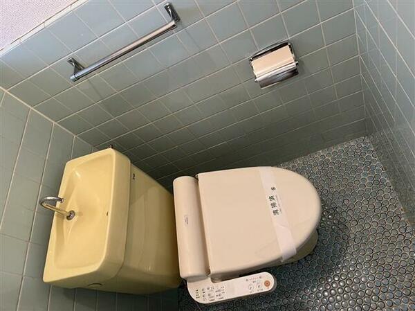 画像7:ウォシュレット付きの洋式トイレ♪