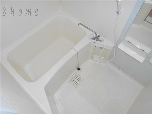 画像6:雨の日にも便利な浴室乾燥機付のバスルーム♪