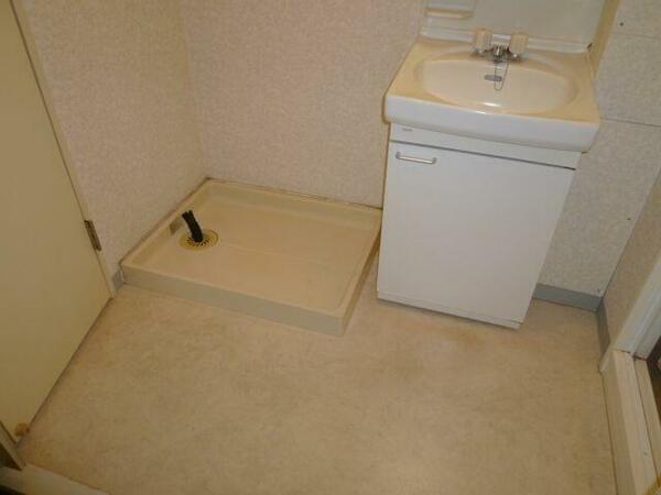 画像9:室内洗濯機置場