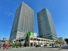 メガシティタワーズ　ザ・ウエスト