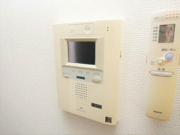 画像13:エスティメゾン京橋　TV付モニターフォン