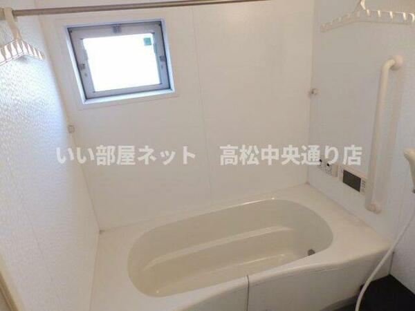 画像5:浴室（１坪・テレビ付き）