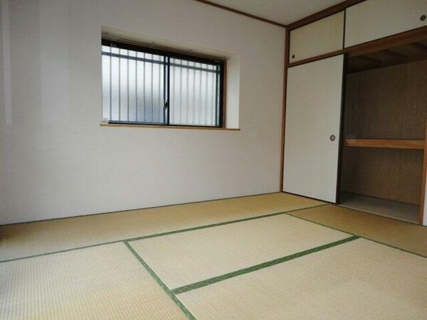 画像10:日本らしい落ち着いた雰囲気の和室です