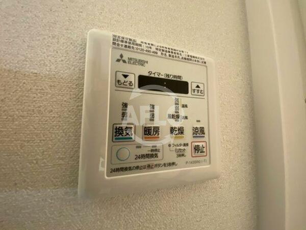 画像11:プレサンス天神橋六丁目ヴォワール　浴室換気乾燥暖房機